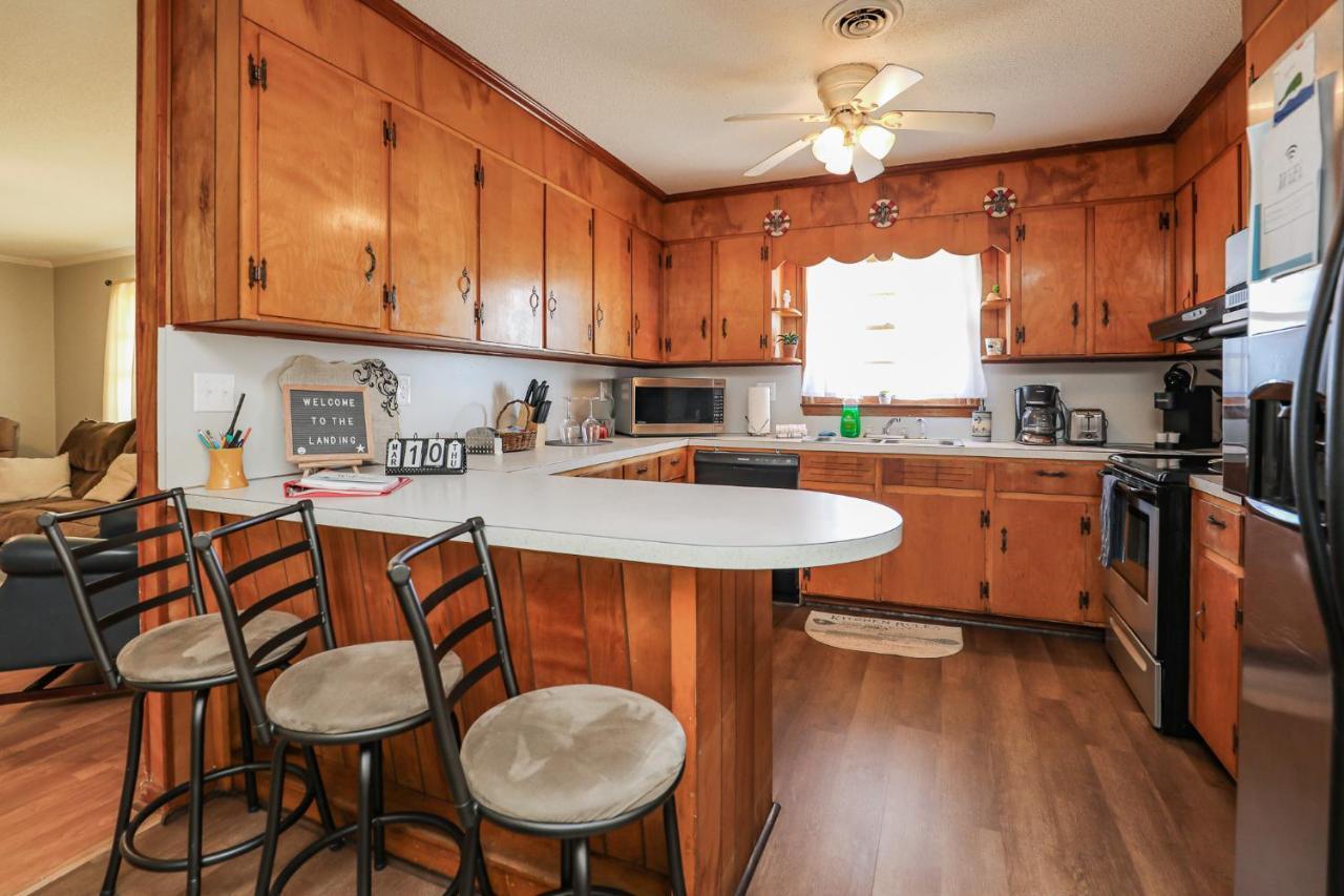 Spacious Home With Waterfront View-Welcome Pets Sneads Ferry 외부 사진