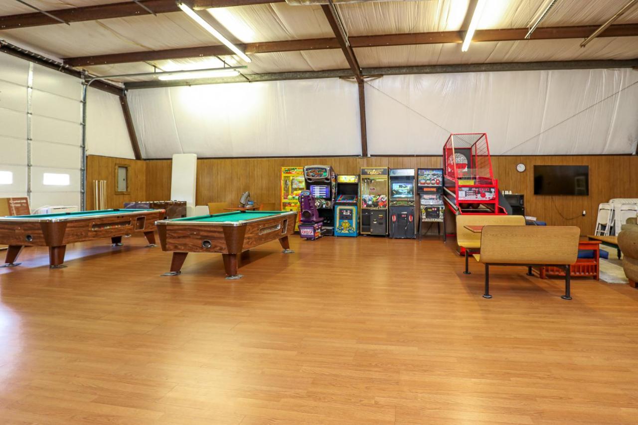 Spacious Home With Waterfront View-Welcome Pets Sneads Ferry 외부 사진